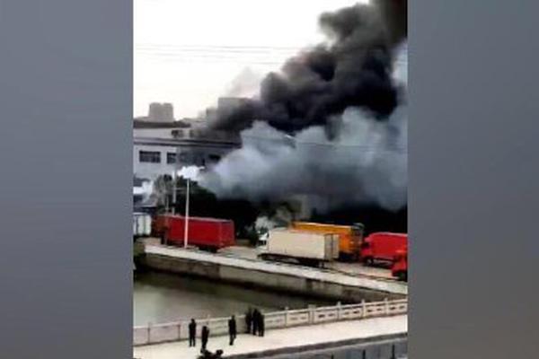 宅男的世界TXT資源