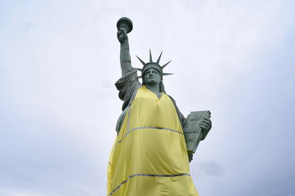 笨蛋美人在獸人部落被寵愛的日子by純