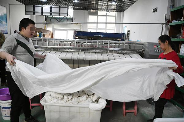 這游戲也太真實了筆趣閣vip