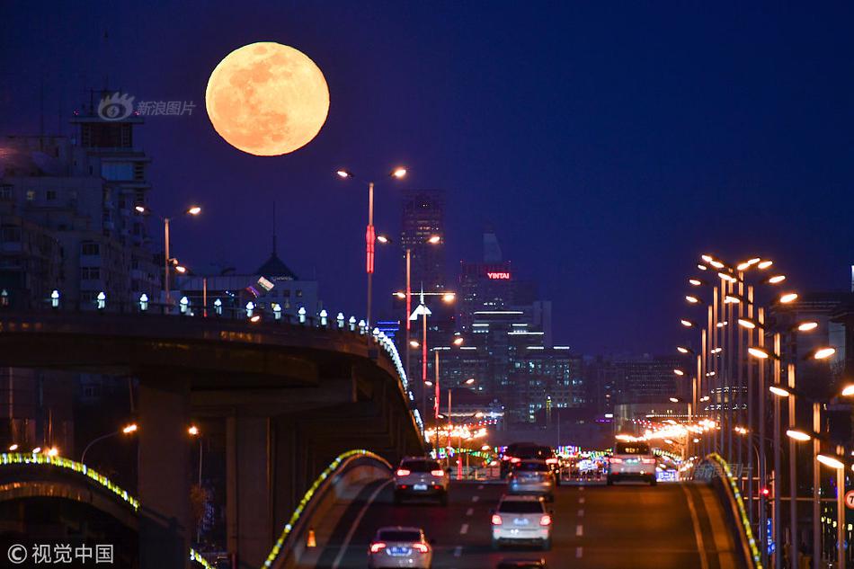 初中女生短袖乳頭凸出來怎么辦