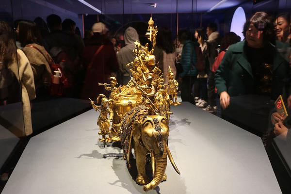 HP撒嬌白鼬最好命