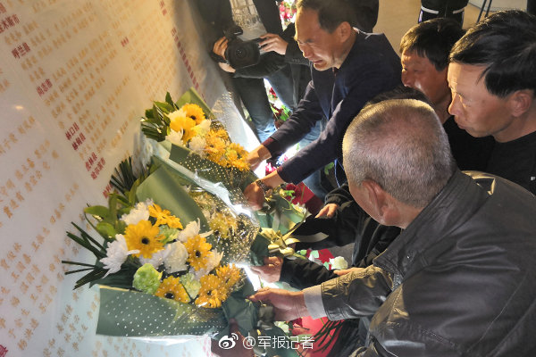 《把他關起來》by海棠免費閱讀