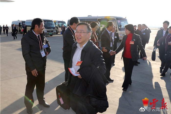 《飼養(yǎng)反派》by棺木免費(fèi)閱讀