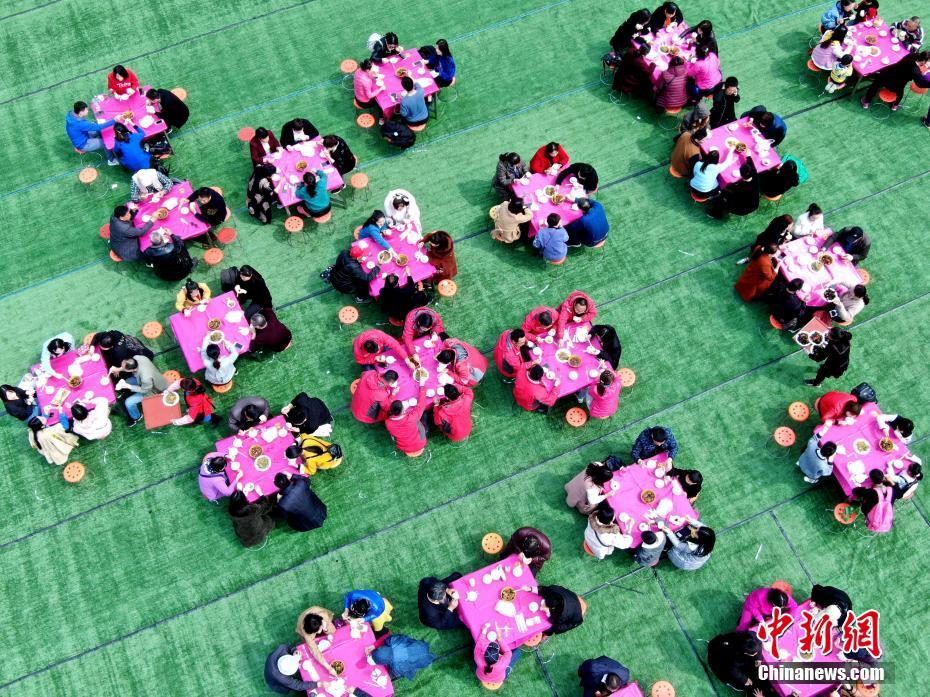 在逃生游戲里花式挨雙男主