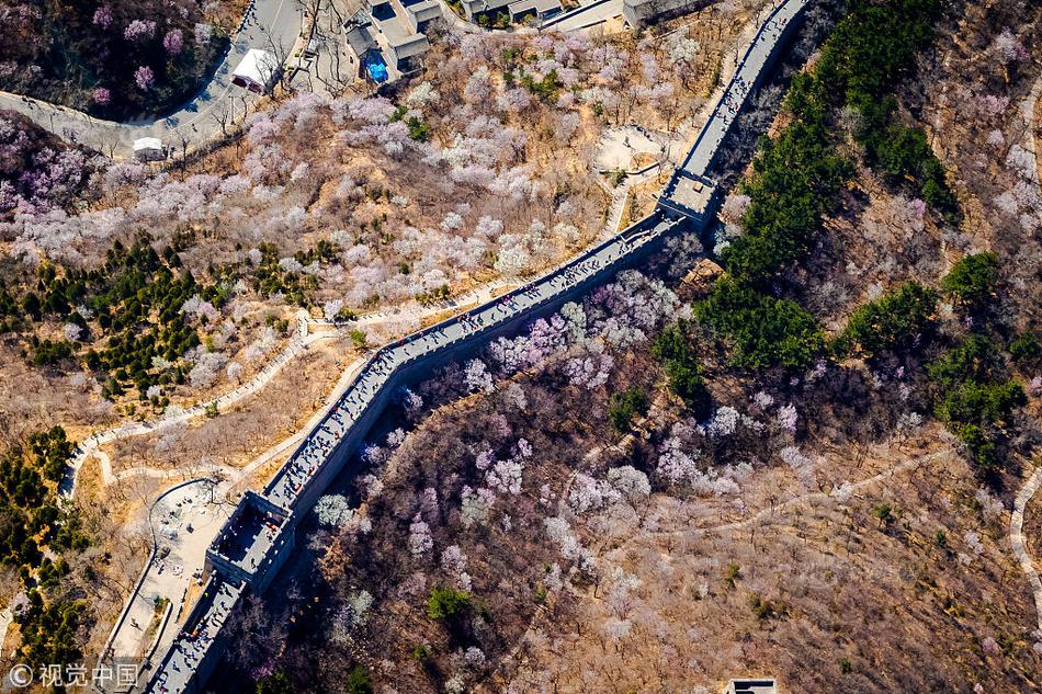 穿進(jìn)全是男的世界(np)全文免費(fèi)閱讀假