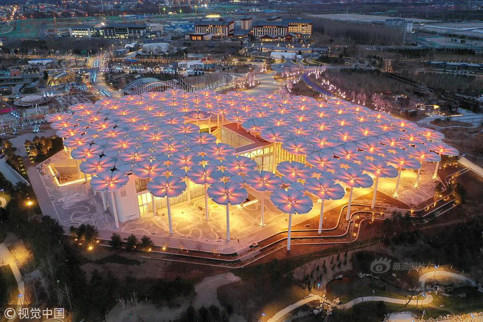 《墜愛》by旁觀者